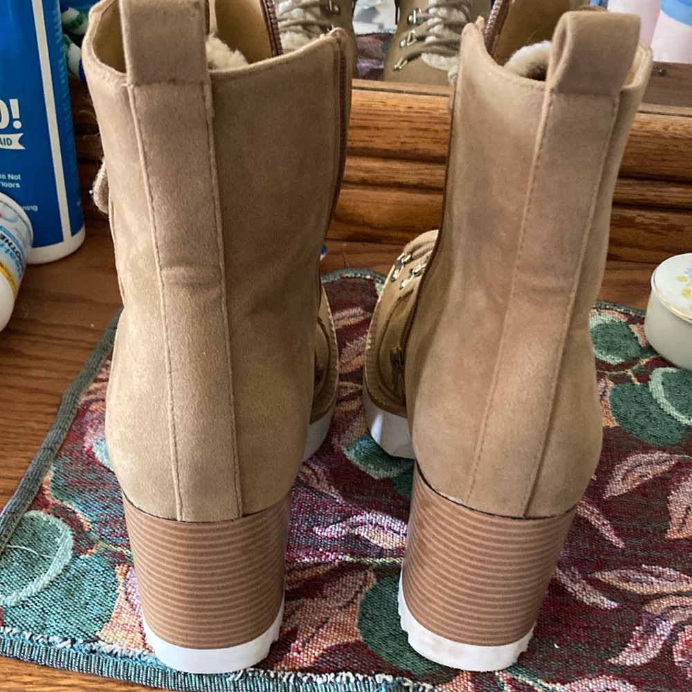Tan fuzzy lace-up heeled boots - Picture 5 of 6